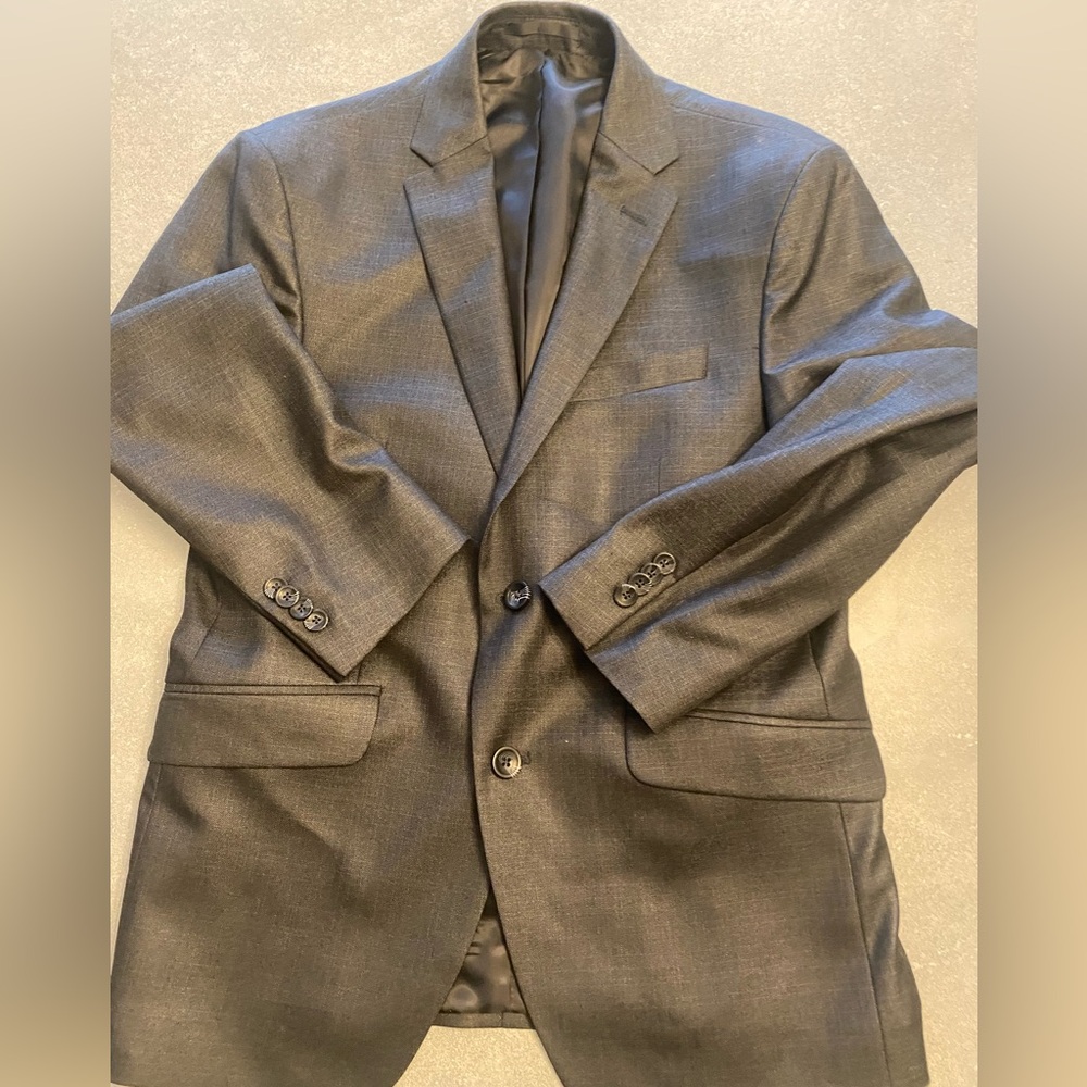 Kenneth Cole Reaction Charcoal Gray Sport Coat - Like New